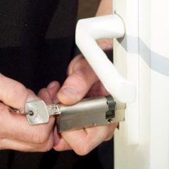 Aluminum Door Lock Cylinder Installation