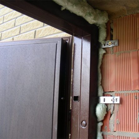 Entrance door installation